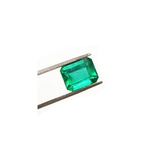 Colombian Natural Emerald Muzo Mining 2.54 Carats F2 Natural Beryl Octagonal